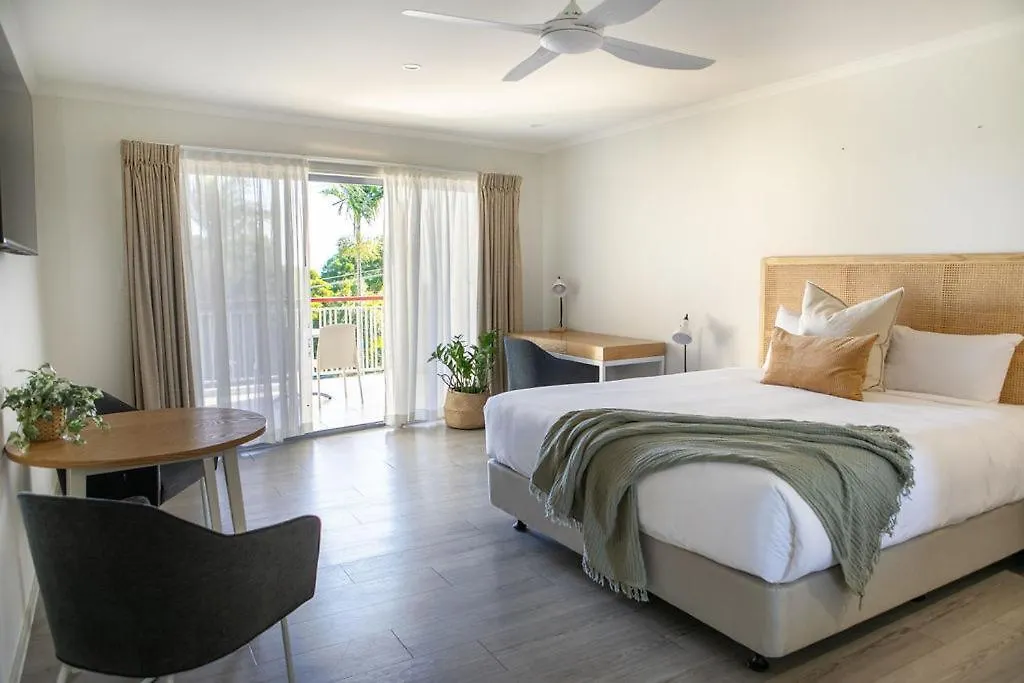 ****  Noosa Heads Motel Australia